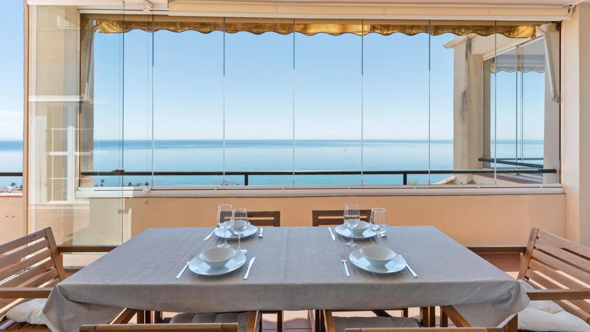Panoramic Sea Views Apartment Manilva